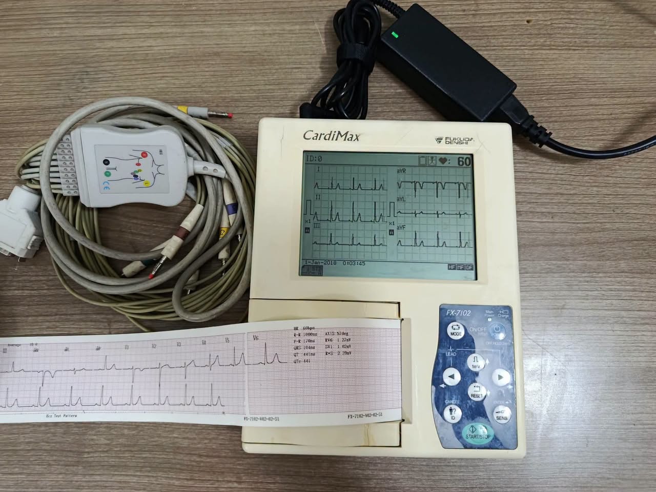 أجهزة رسم قلب ECG للبيع جديد – كسر زيرو – مستعمل بحالة ممتازة — صورة 1 من 5