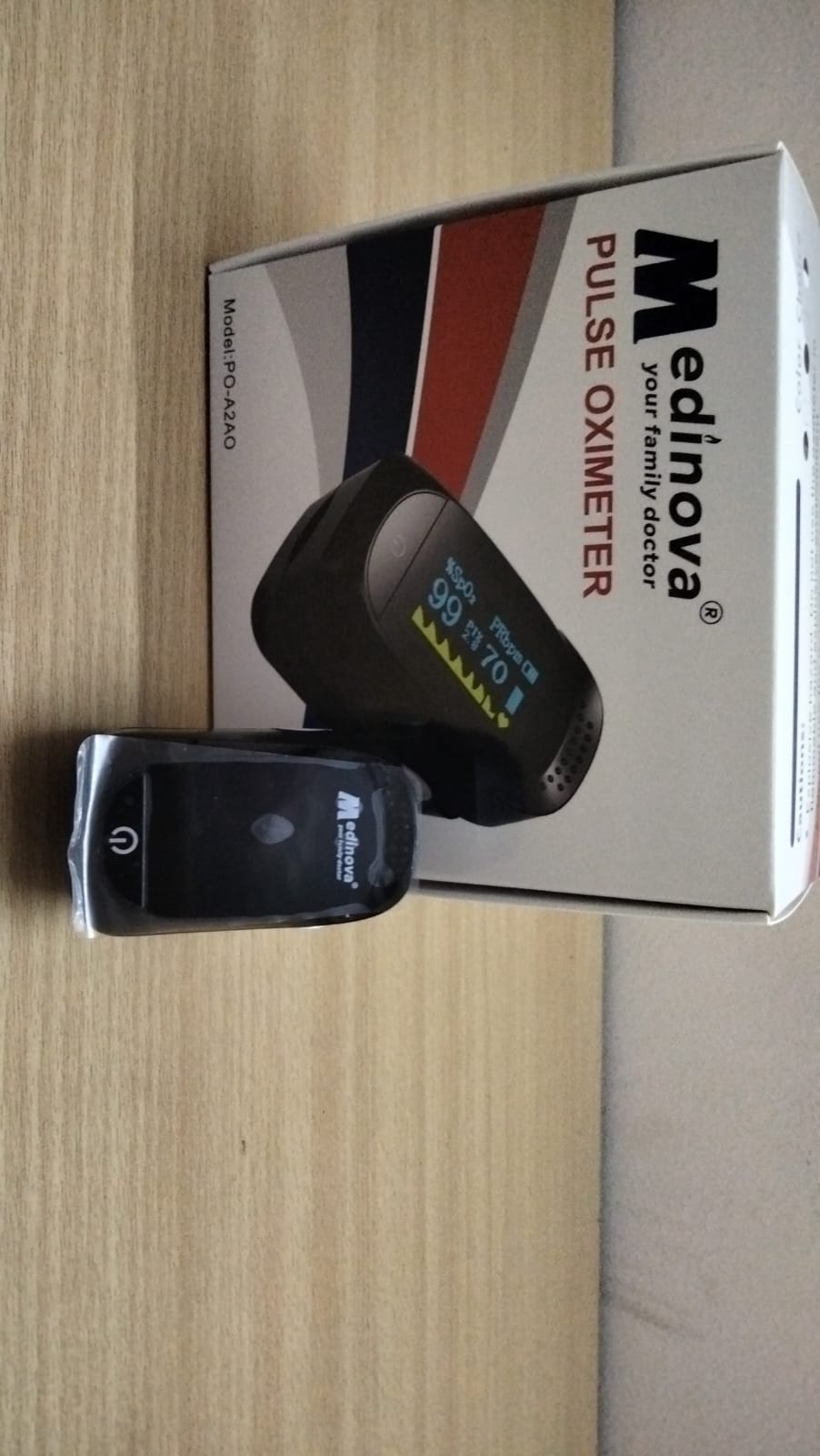 جهاز قياس نسبة الأكسجين ونبض القلب Medinova Pulse Oximeter (موديل PO-A2AO) — صورة 1 من 1